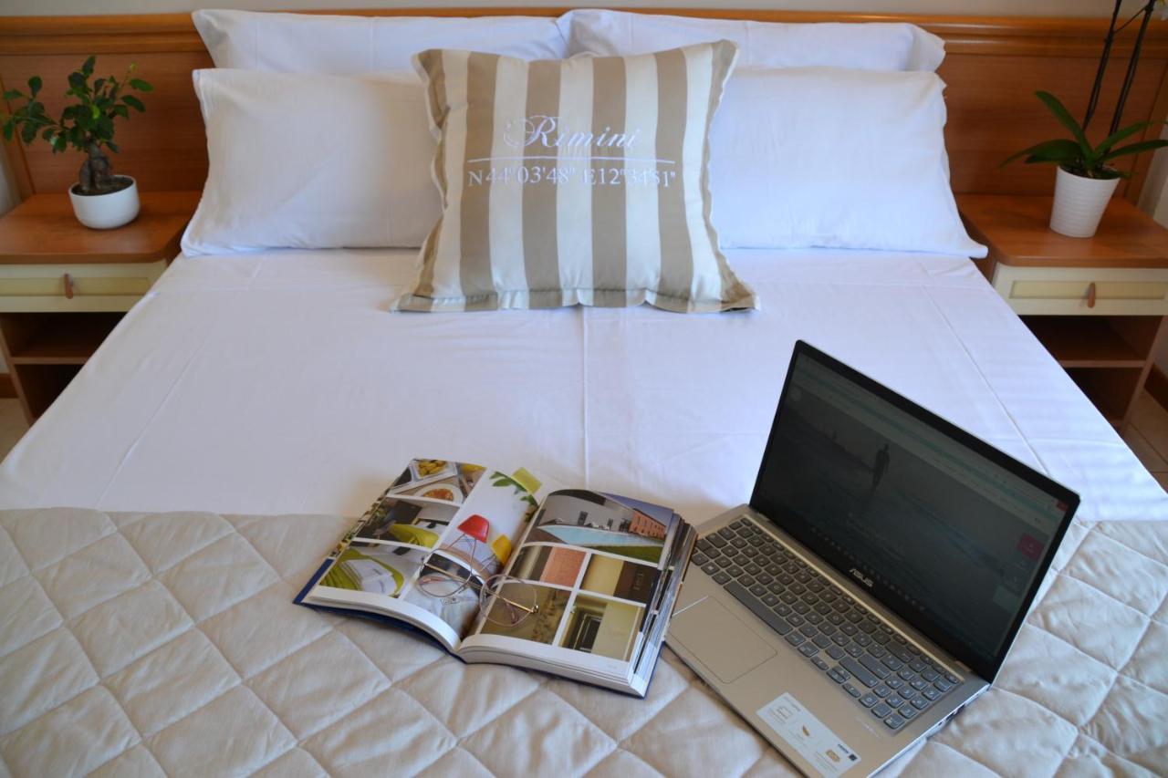 Hotel Apogeo - Breakfast Experience Rimini Ngoại thất bức ảnh