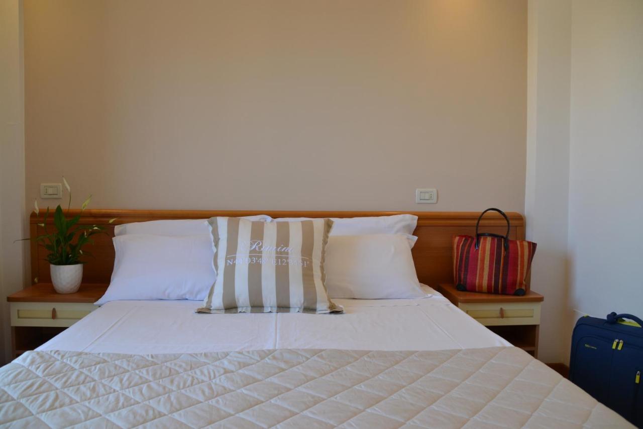 Hotel Apogeo - Breakfast Experience Rimini Ngoại thất bức ảnh