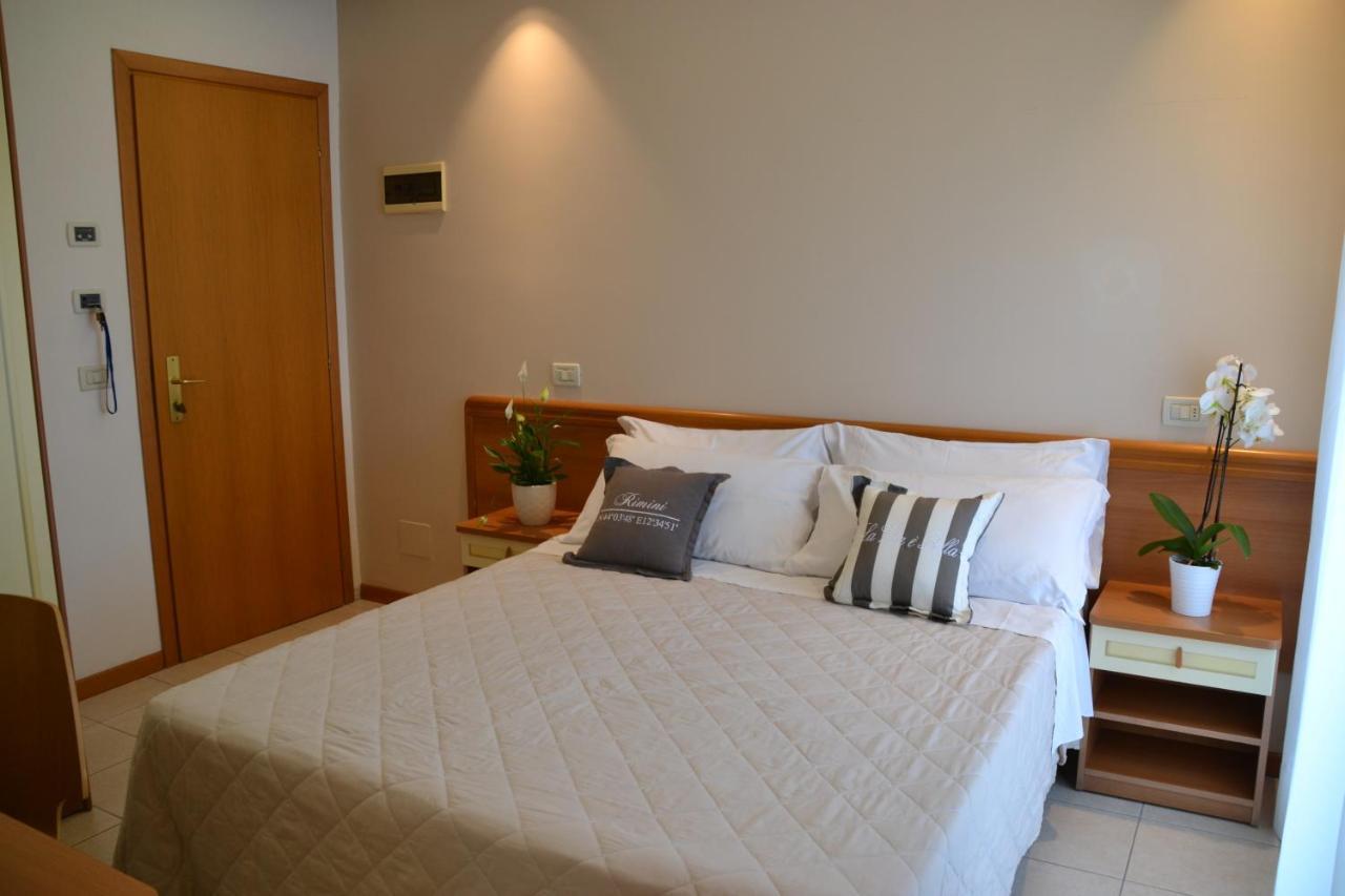 Hotel Apogeo - Breakfast Experience Rimini Ngoại thất bức ảnh